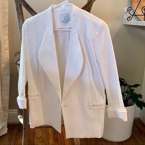Use unused white textured blazer size 36
